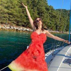 Jasmin Wagner Blümchen trägt Wassermelone