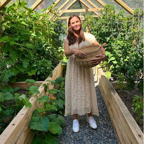Pool, Tiere und Gemüseanbau: Die Gärten der Stars, Jennifer Garner im Gewächshaus