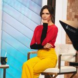 Colourblocking-Looks mit einem Hauch Retro stehen Victoria hervorragend. Diesen hier präsentierte sie bei "Good Morning America" im Oktober 2021