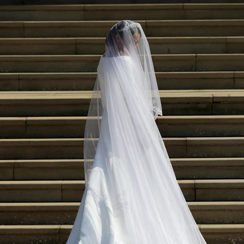 Herzogin Meghan am Tag ihrer Hochzeit mit Prinz Harry vor der St. George's Chapel in Windsor