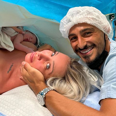 Koray Günter und seine Partnerin Veronica Loi nach der Geburt ihres Sohnes