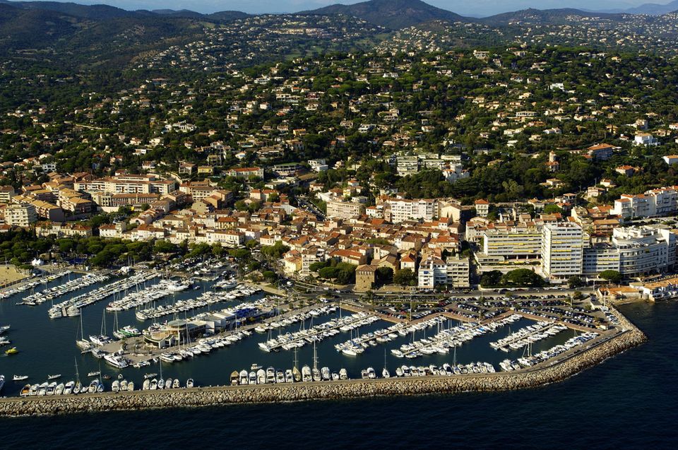Die traumhafte Kulisse Sainte-Maxime am Mittelmeer ist der perfekte Urlaubsort für Victoria & Daniel von Schweden.