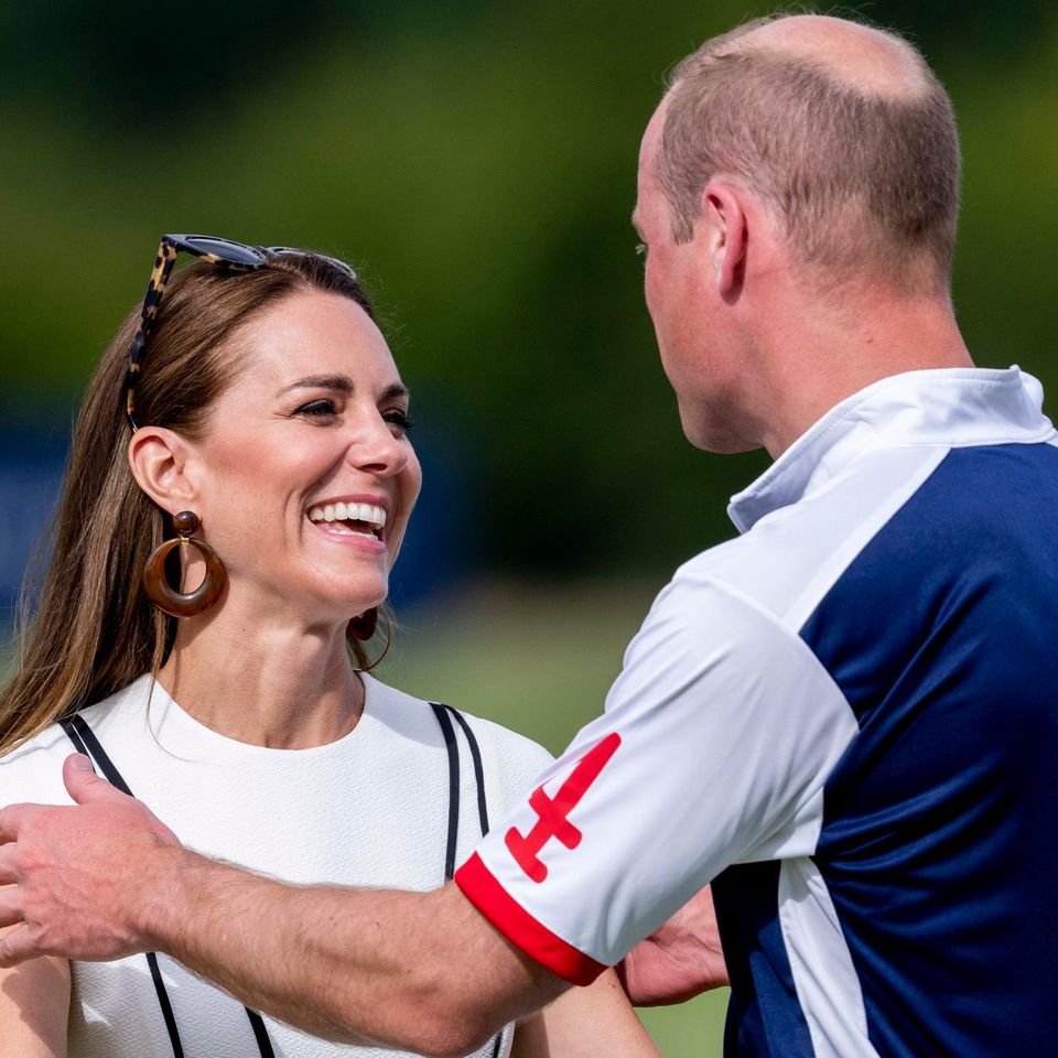 Herzogin Catherine und Prinz William beim Guards Polo Club 2022.