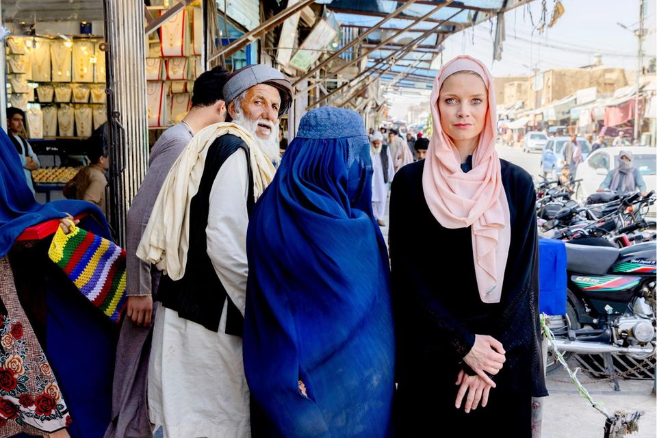 Leben bei den Taliban: RTL Reporterin Liv von Boetticher in Afghanistan