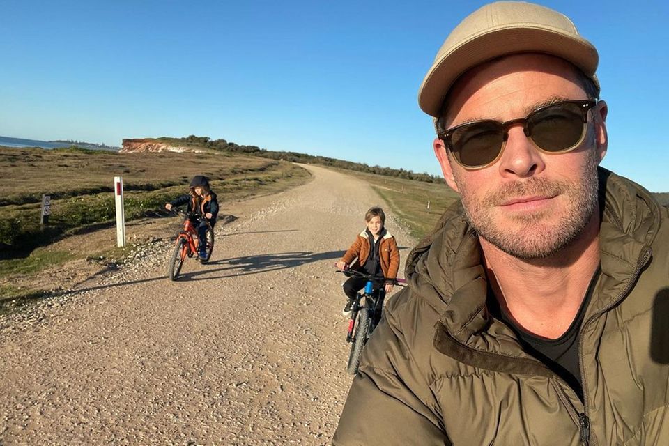 Familie: Chris Hemsworth und seine Söhne beim Camping-Ausflug