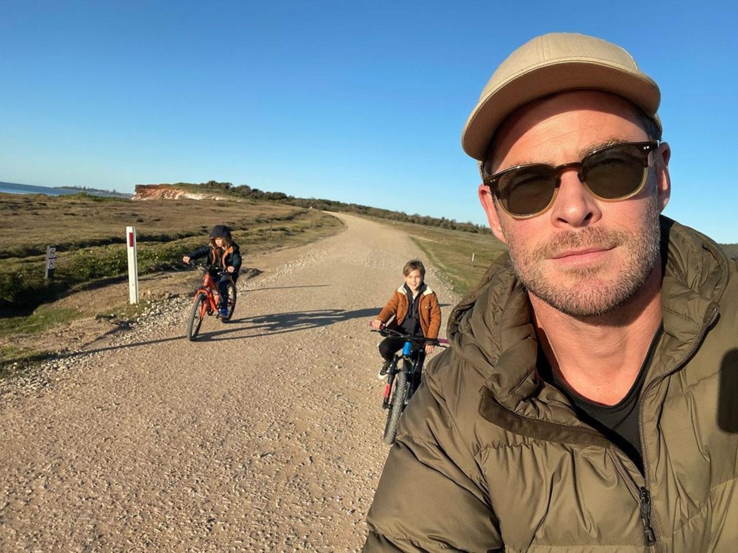 Familie: Chris Hemsworth und seine Söhne beim Camping-Ausflug
