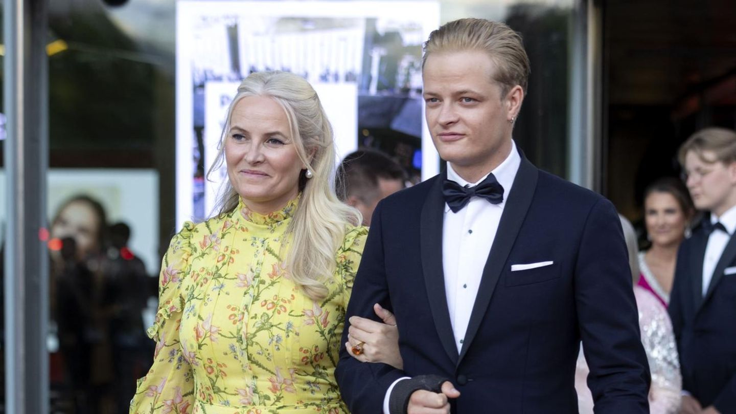 Prinses Mette-Marit: Haar ex-zoon geeft geheim advies aan Netflix