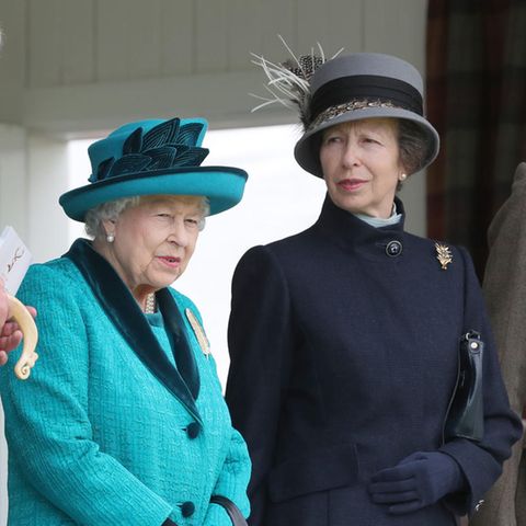 Queen Elizabeth (†) und Prinzessin Anne