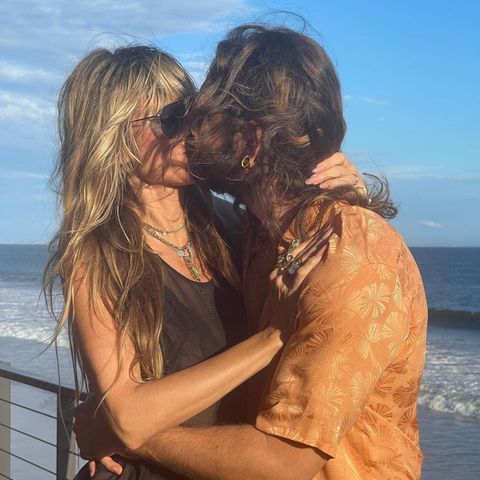 Heidi Klumd und Tom Kaulitz: küssen sich