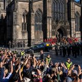 Queen Elizabeth Sarg Prozession: Leichenwagen vor St. Giles Kathedrale
