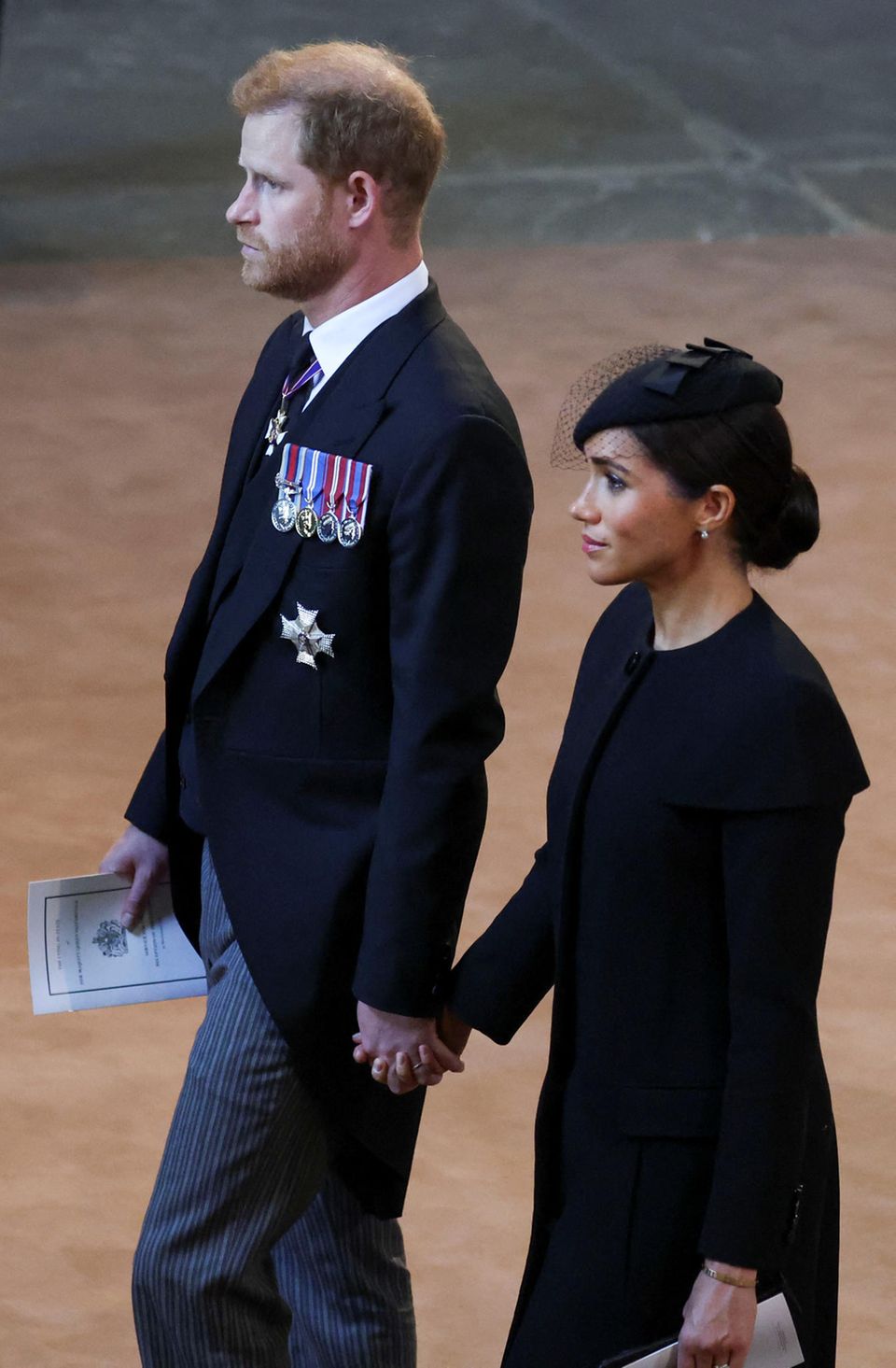 Hand in Hand verlassen Prinz Harry und Herzogin Meghan am 14. September 2022 die Westminster Hall.