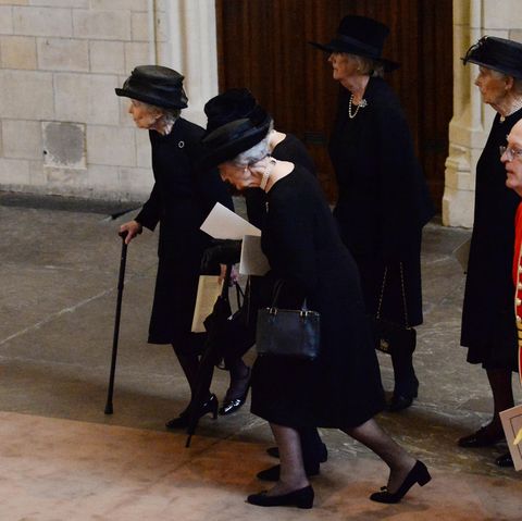Die Hofdamen von Queen Elizabeth, †96