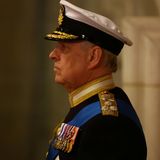 Die angespannte Stimmung ist Prinz Andrew ebenfalls ins Gesicht geschrieben.