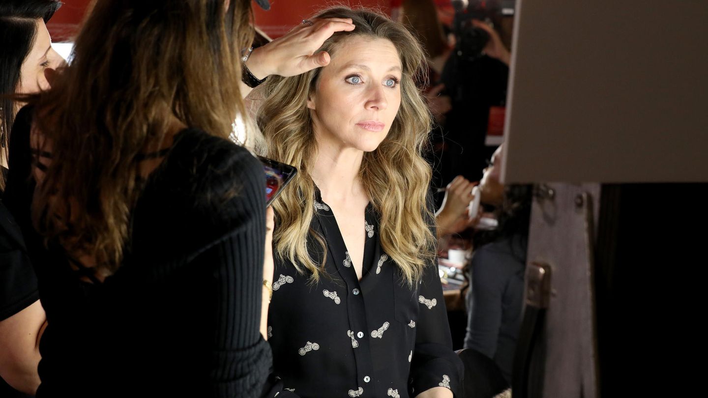 ‘Scrubs’ star Sarah Chalke splits from longtime boyfriend Jamie