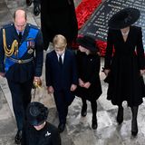 Der erste große Part des Staatsbegräbnisses ist überstanden, dass dieser aber besonders schwer war, ist den Gesichter Von Prinz William und seiner Familie anzusehen.