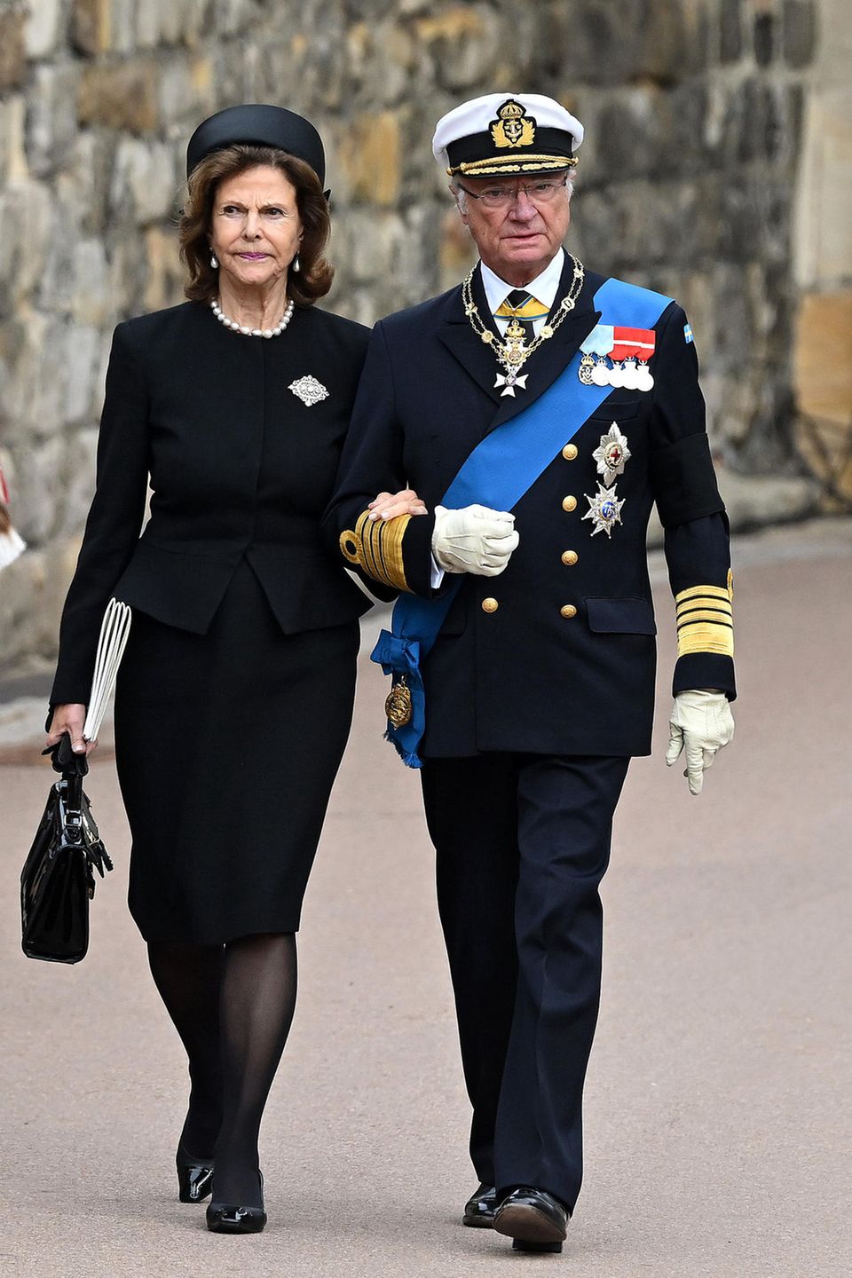 Königin Silvia und König Carl Gustaf kommen in Windsor an.