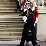 König Felipe kommt mit seiner Mutter, Königin Sofia, zur Beisetzungsfeier in Windsor.