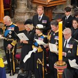 Der Trauergottesdienst vereint die Royal Family im gemeinsamen Gebet und Gesang.