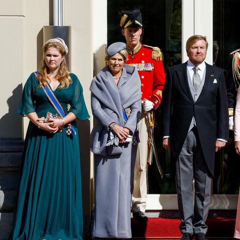 Ernste Mienen am Prinsjesdag: Prinzessin Amalia, Königin Maxima, König Willem-Alexander, Prinz Constantijn und Prinzessin Laurentien