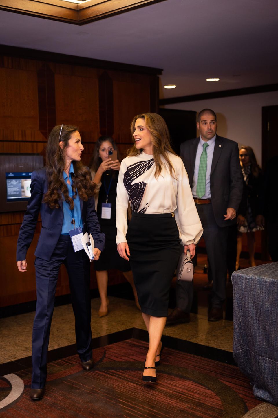 Queen Rania with Telma Ortiz on September 20, 2022 in New York.