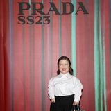 Sinead Burke darf bei der Prada Show natürlich ebenfalls nicht fehlen.