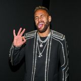 Fußballstar Neymar scheint die Balmain-Show gefallen zu haben.