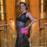 Wow! Da hat sich Jasmin Wagner aber ordentlich in Schale geschmissen. Für ein Konzert der schwangeren Sängerin macht sie sich besonders schick. Im edlen Abendkleid und mit schickem Dutt setzt sie ihren Babybauch so elegant wie noch nie in Szene.