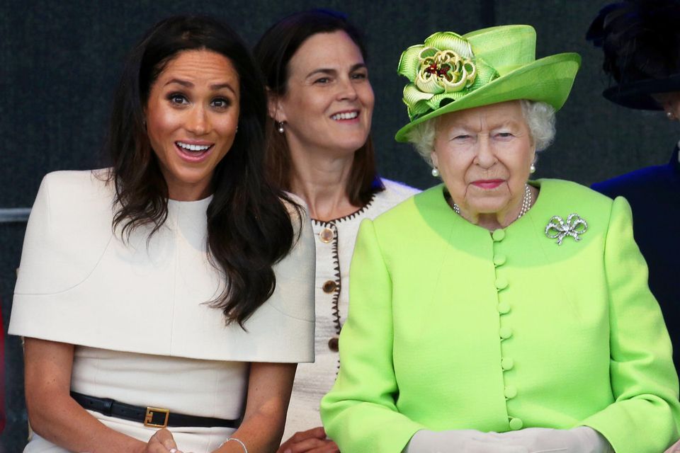 Herzogin Meghan, Samantha Cohen und Queen Elizabeth II. Herzogin Meghan, Samantha Cohen und Queen Elizabeth II.