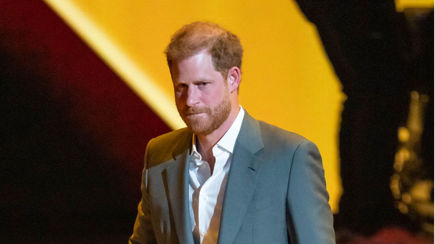 Prinz Harry Er schießt gegen die britische Königsfamilie GALA.de