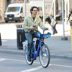 Stars auf dem Fahrrad: Joe Jonas