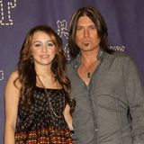 Miley Cyrus: Niedlicher Look bei CMT Music Awards