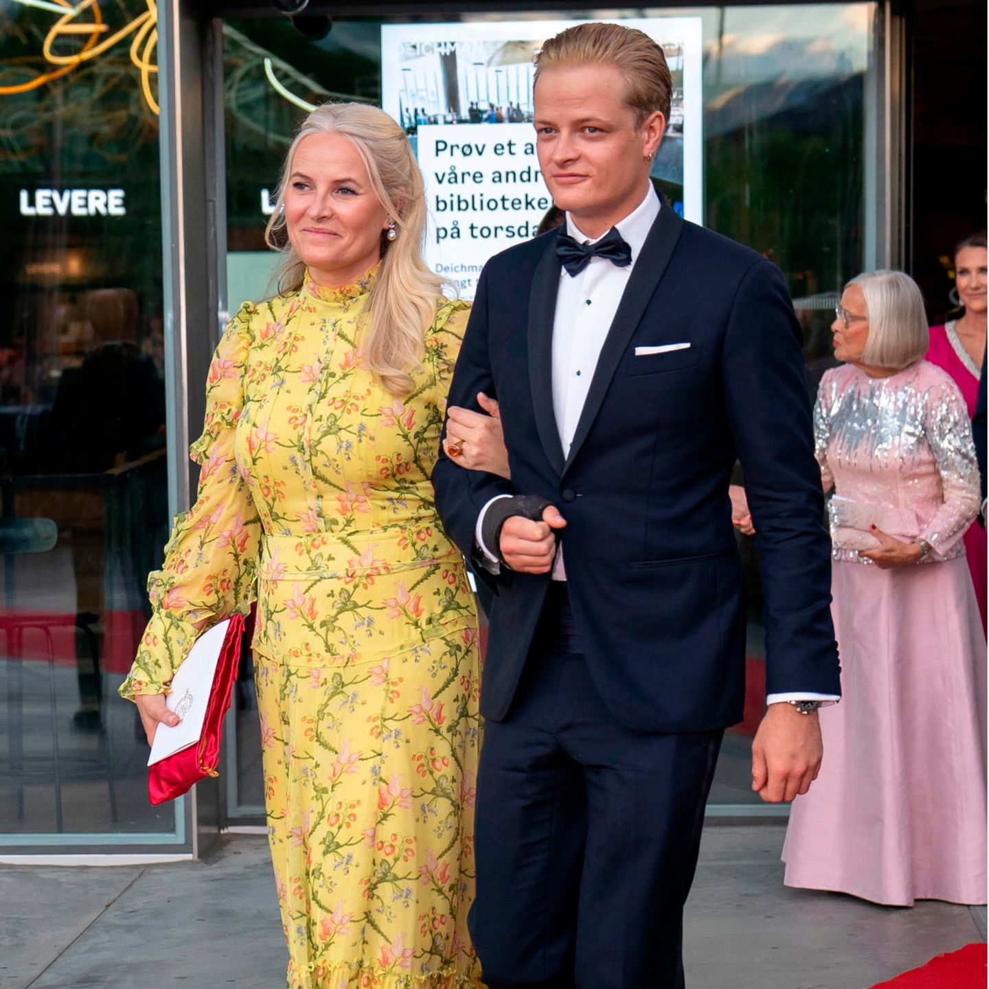 Prinzessin Mette-Marit: Seltene Aufnahme von Sohn Marius und ihrem Ex |  GALA.de