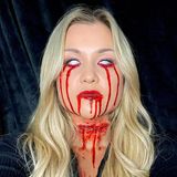 Sophia Thiels diesjähriges Halloween-Kostüm hingegen ist alles anderes als süß! Make-up-Künstlerin Rebecca Kugler hat mit diesem blutigen Grusellook beeindruckende Arbeit geleistet.