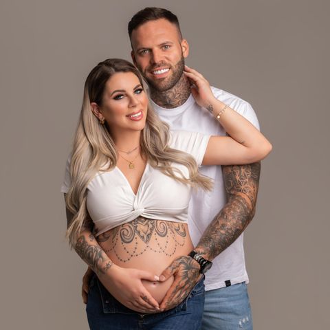 Jenny Frankhauser und Steffen König in ihrer Reality-Serie "Jenny & Steffen im Babyglück" – ab dem 9. November 2022 immer mittwochs um 20:15 Uhr auf TLC und discovery+