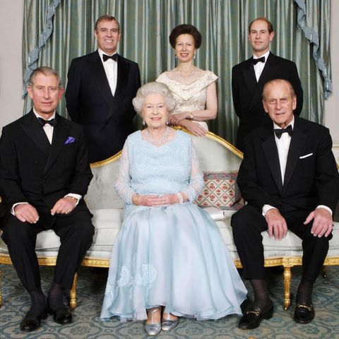 Queen Elizabeth und Prinz Philip mit ihren Kindern König Charles, Prinz Andrew, Prinzessin Anne und Prinz Edward im Jahr 2007