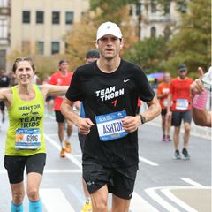 Sportliche Stars: Ashton Kutcher läuft Marathon