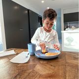 Familie Legend-Teigen: Sohn Miles isst Pancakes