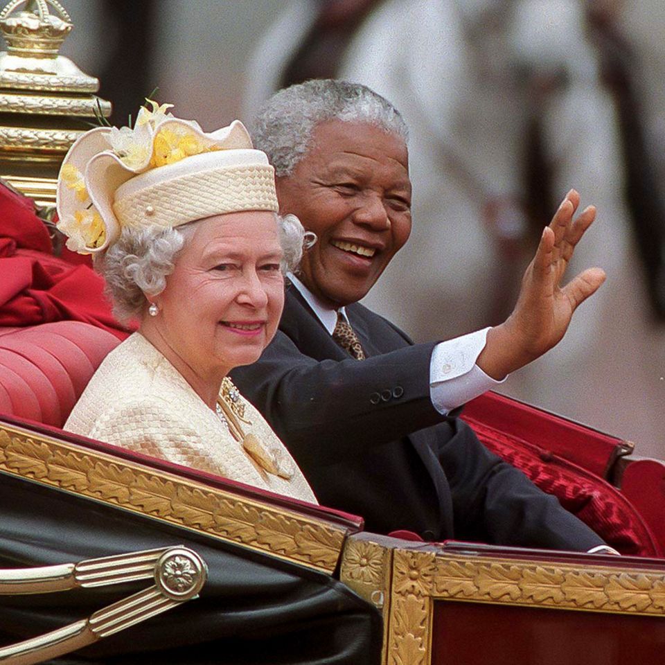 Zwei, die sich verbunden fühlten: 1996 empfing Queen Elizabeth Nelson Mandela. 