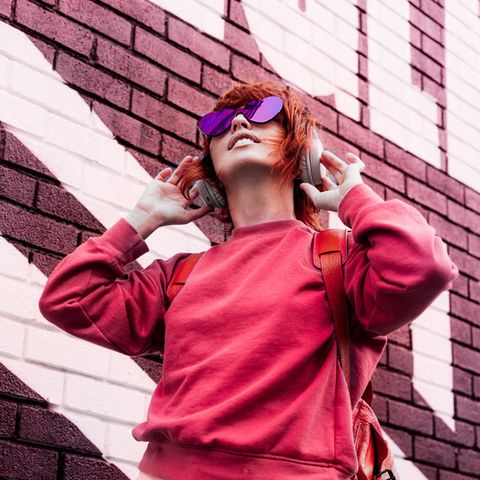 Viva Magenta: Pantone enthüllt die Farbe des Jahres 2023