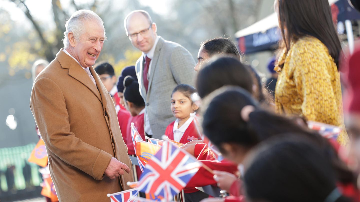 König Charles Hier lässt er sich nichts vom SussexDrama anmerken GALA.de