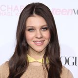 Als "Katara" in "The Last Airbender" kann sich Schauspielerin Nicola Peltz 2010 über eine ihrer ersten Schauspielrollen freuen. Kein Wunder, dass sie im selben Jahr auch auf der "Teen Vogue Party" in Hollywood zu Gast ist. Damals lächelt sie jugendlich-schön und ganz natürlich für die Fotograf:innen. 