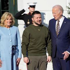 Jill und Joe Biden zusammen mit dem ukrainischen Präsident Wolodymyr Selenskyj