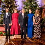 Prinzessin Eléonore von Belgien beweist beim Weihnachtskonzert im Palast, dass Sommerkleider nicht nur im Sommer getragen werden müssen. Das Blumenkleid von Diane von Fürstenberg begeistert aber nicht nur die 14-Jährige. Vor ihr hat es schon eine andere royale Fashionista getragen ...