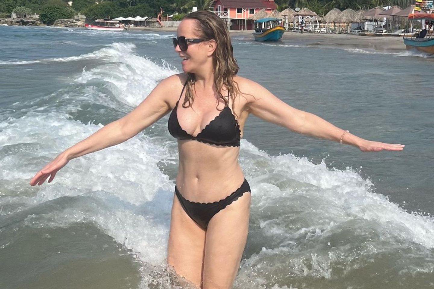Katja Burkard: Sie schickt Neujahrsgrüße im Bikini
