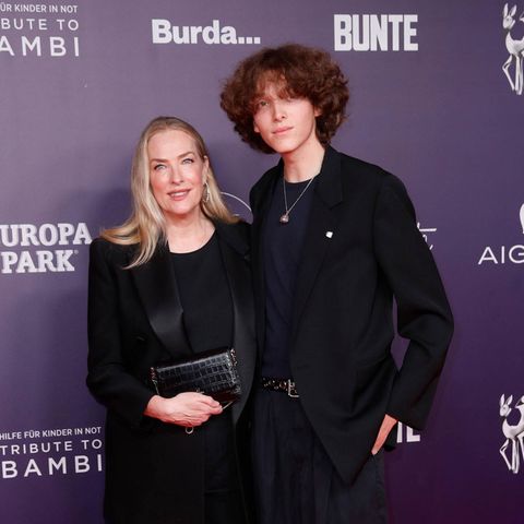 Tatjana Patitz (†) mit ihrem Sohn Jonah Patitz auf der "Tribute To Bambi"-Gala am 5. Oktober 2022 in Berlin.