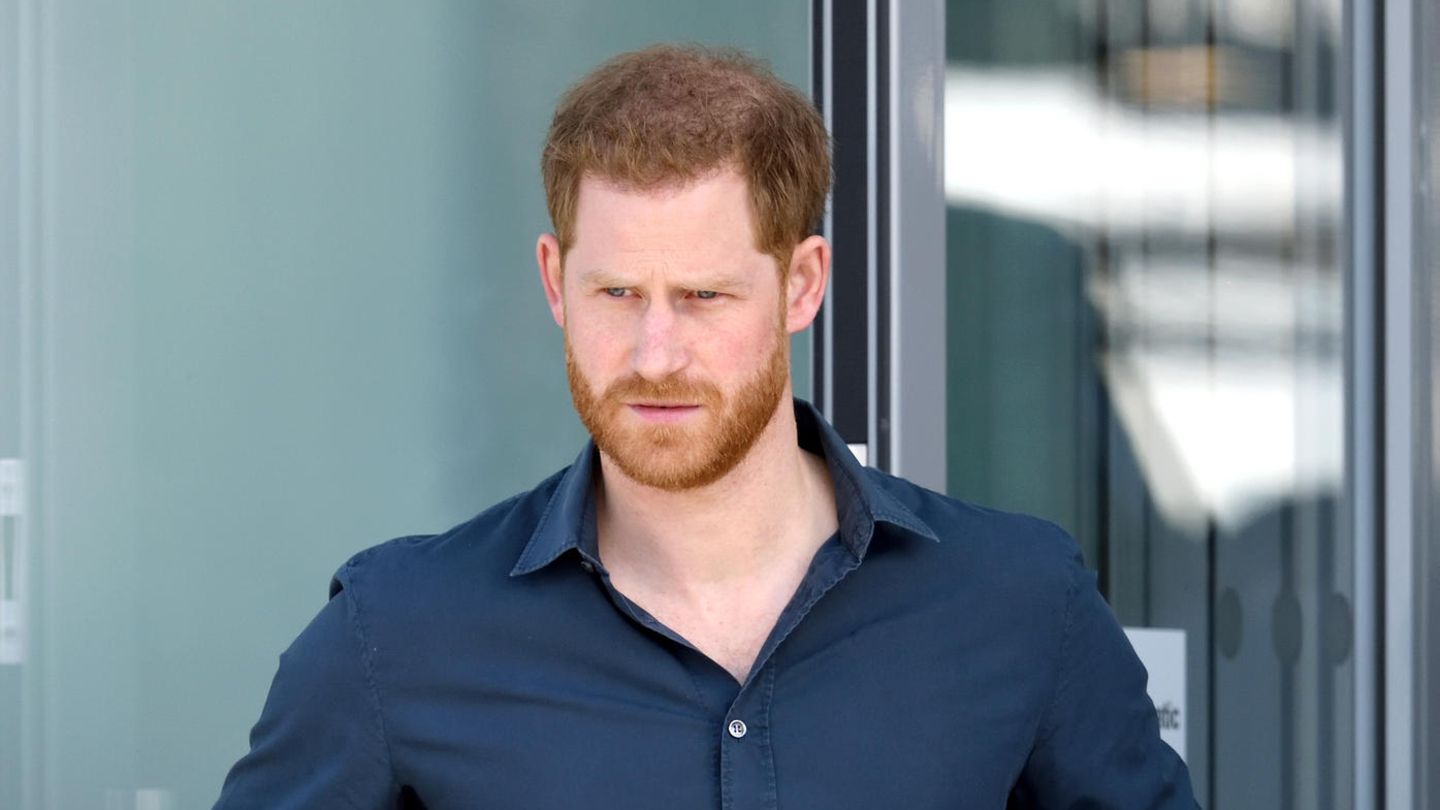 Prince Harry: Charles and William find no place on his wall