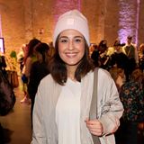 Auch Nina Moghaddam ist in die Berliner Bolle Festsäle gekommen, um das W. E4.-Fashion-Event mitzuerleben.