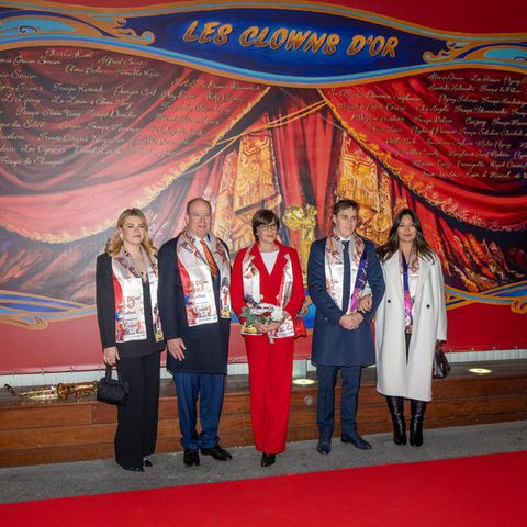 Camille Gottlieb, Fürst Albert, Stéphanie von Monaco, Louis Ducruet und ehefrau Marie am 20. Januar 2023 beim Zirkusfestival in Monaco