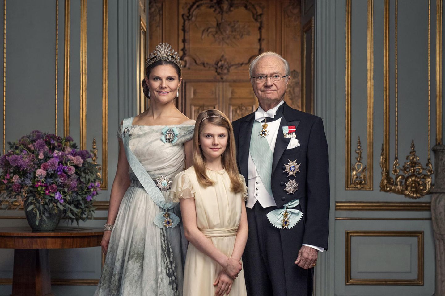 Prinzessin Victoria, Prinzessin Estelle und König Carl Gustaf