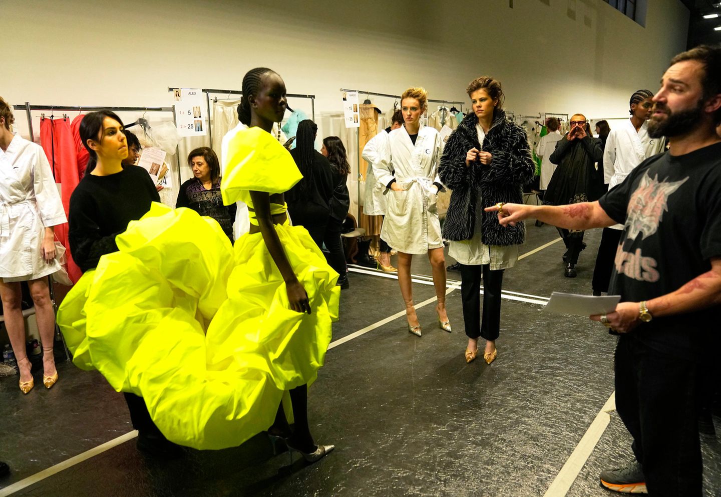 Besonders wuselig geht es bei der Fashion Week natürlich in den Backstage-Bereichen zu, hier bei Georges Chakra.